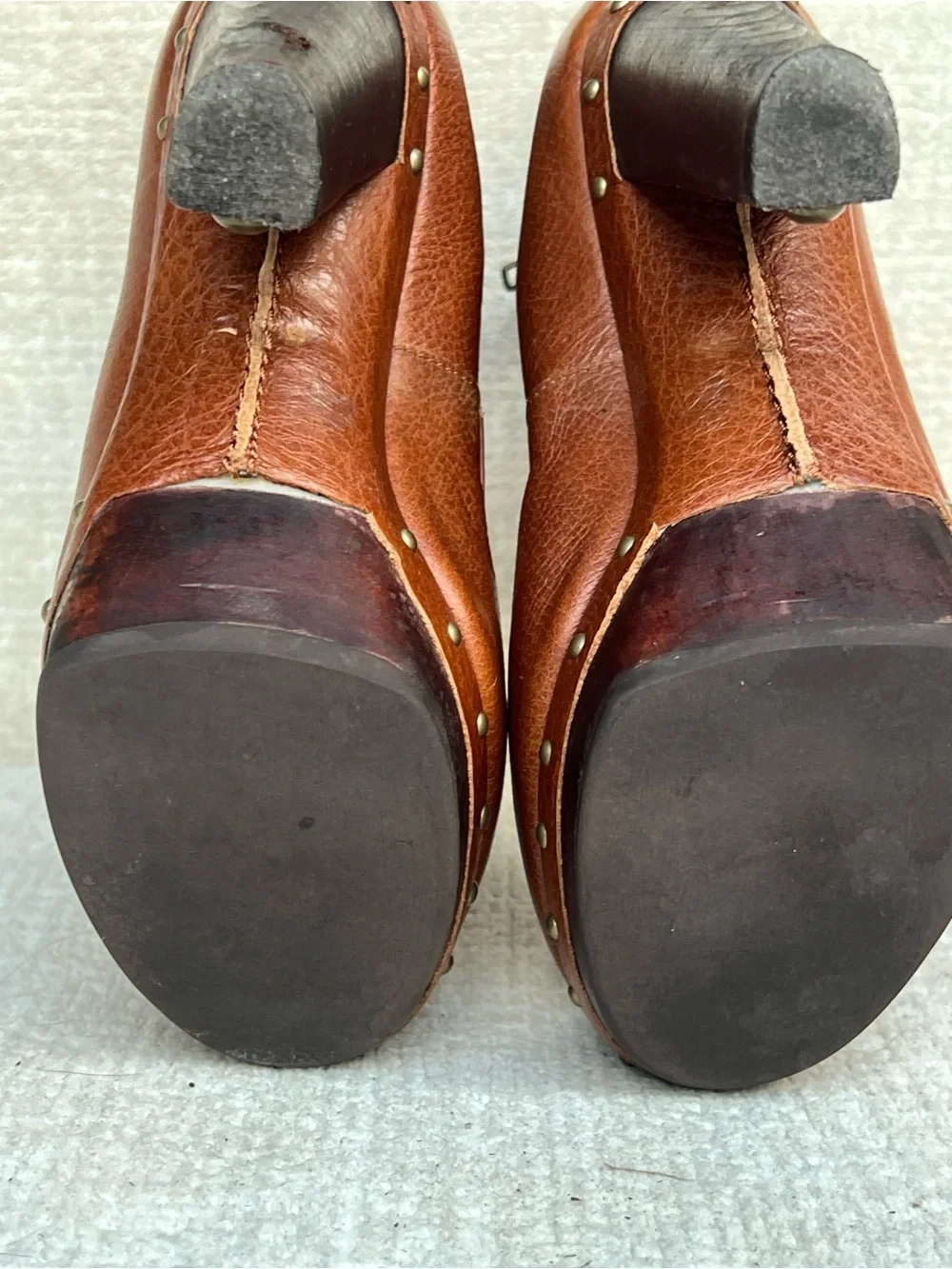 UGG Australia COSMIA Chestnut Brown Leather Platform Heel Boot